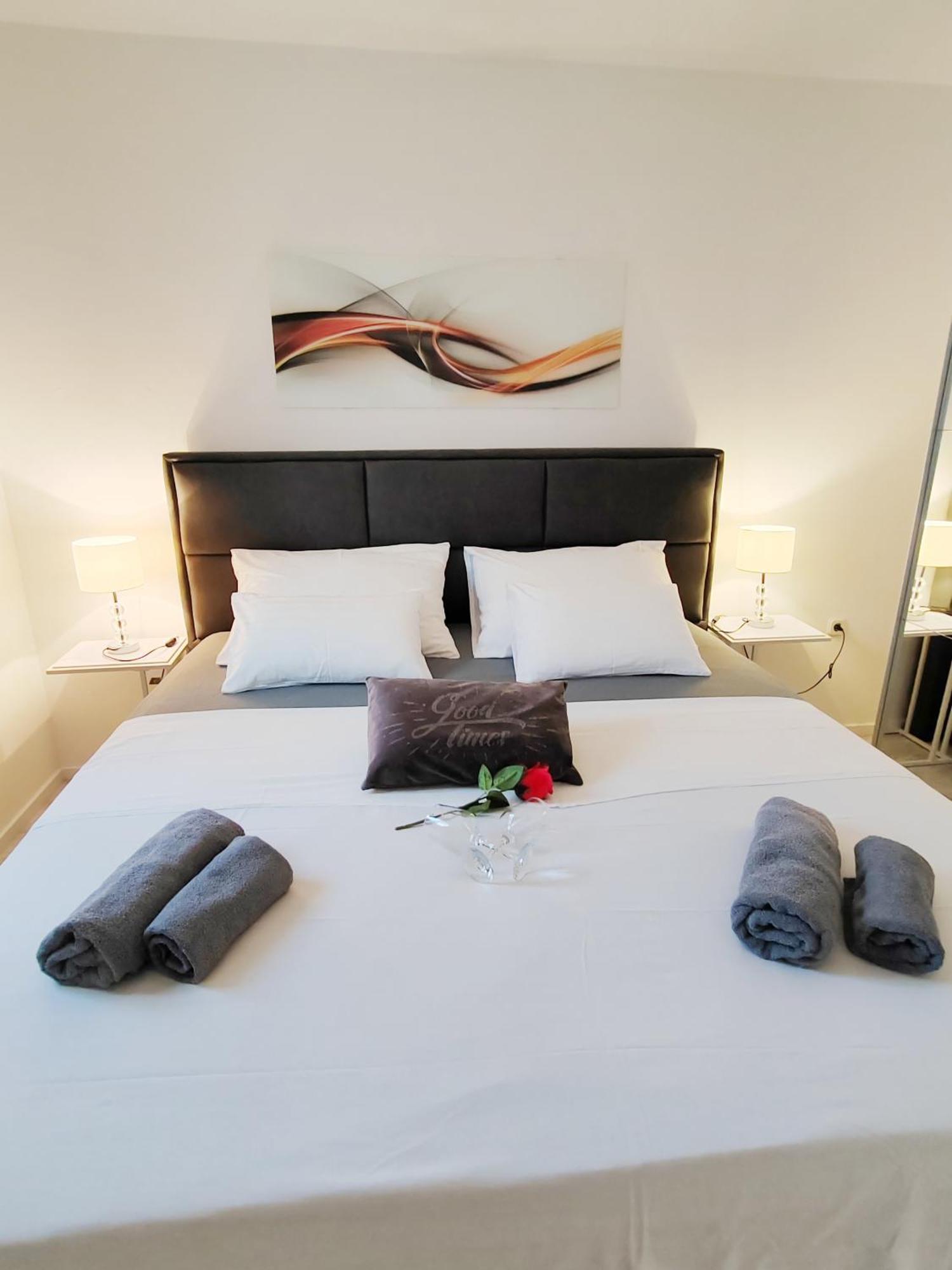 Apartment Toni With Private Parking ซาดาร์ ภายนอก รูปภาพ